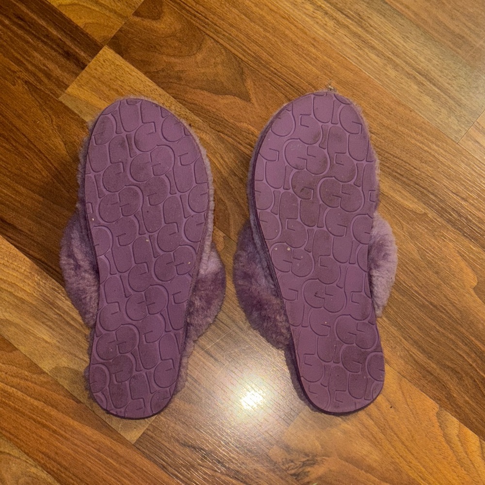 UGG Purple Cozy Slippers - Picture 4 of 4